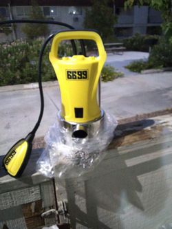Submersible pump