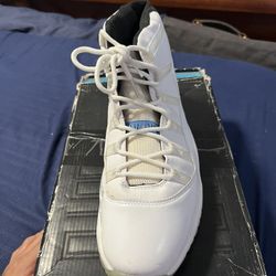 Air Jordan 11 Blue Legends Size 12 $200