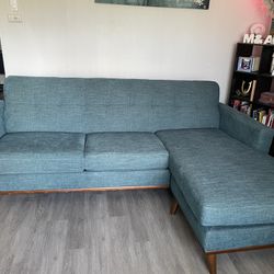 Couch With Interchangeable Chaise Lounge