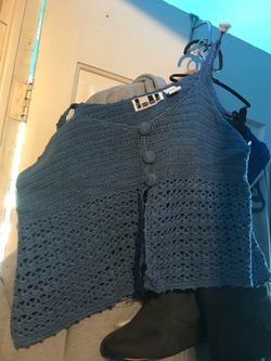 Top Size Large Delivery Make An Offer