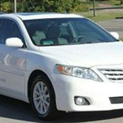 2010 TOYOTA CAMRY XLE