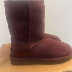 UGGS Classic Short II Women’s Metallic Maroon NEW