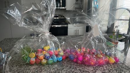 Easter Eggs And Baskets 