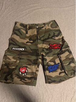 Size 32 Camo Shorts