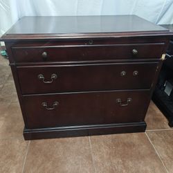 Classic dark wood 2-drawer filing cabinet/Dresser.