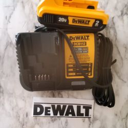 DeWalt 20V Cargador Y Pila 2.0 Ah NUEVAS!!! DeWalt 20V Charger And Battery 2.0 Ah NEW!!!!