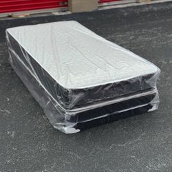 New Twin Size Mattress And Box Spring Set // We Offer  🚚