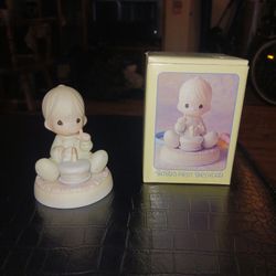 Precious Moments Figurine 