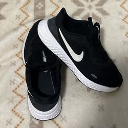 NIKE REVOLUTION SHOES 