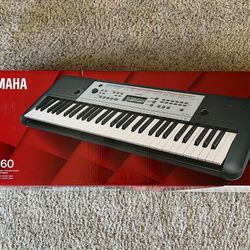 Yamaha YPT-260 Digital Keyboard