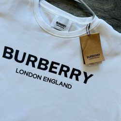 💥Burberry White Crew Neck Sweater Xl Or Xxl💥