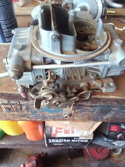 Holley 600 cfm carburetor