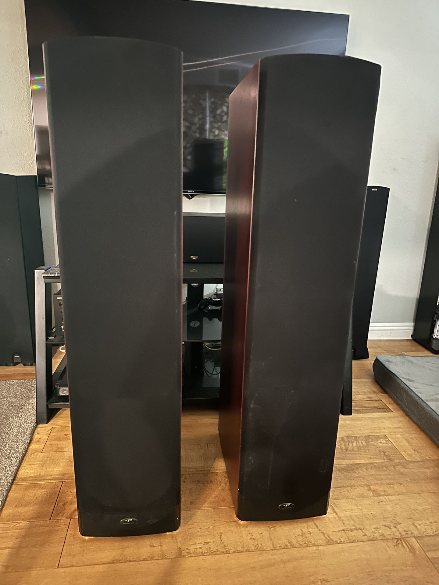 Paradigm Studio 100V2