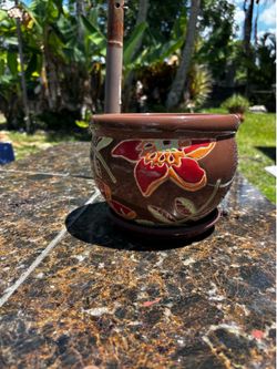 Ceramic pot