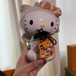 Hello Kitty Mummy