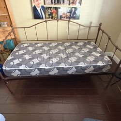 Twin Day Bed