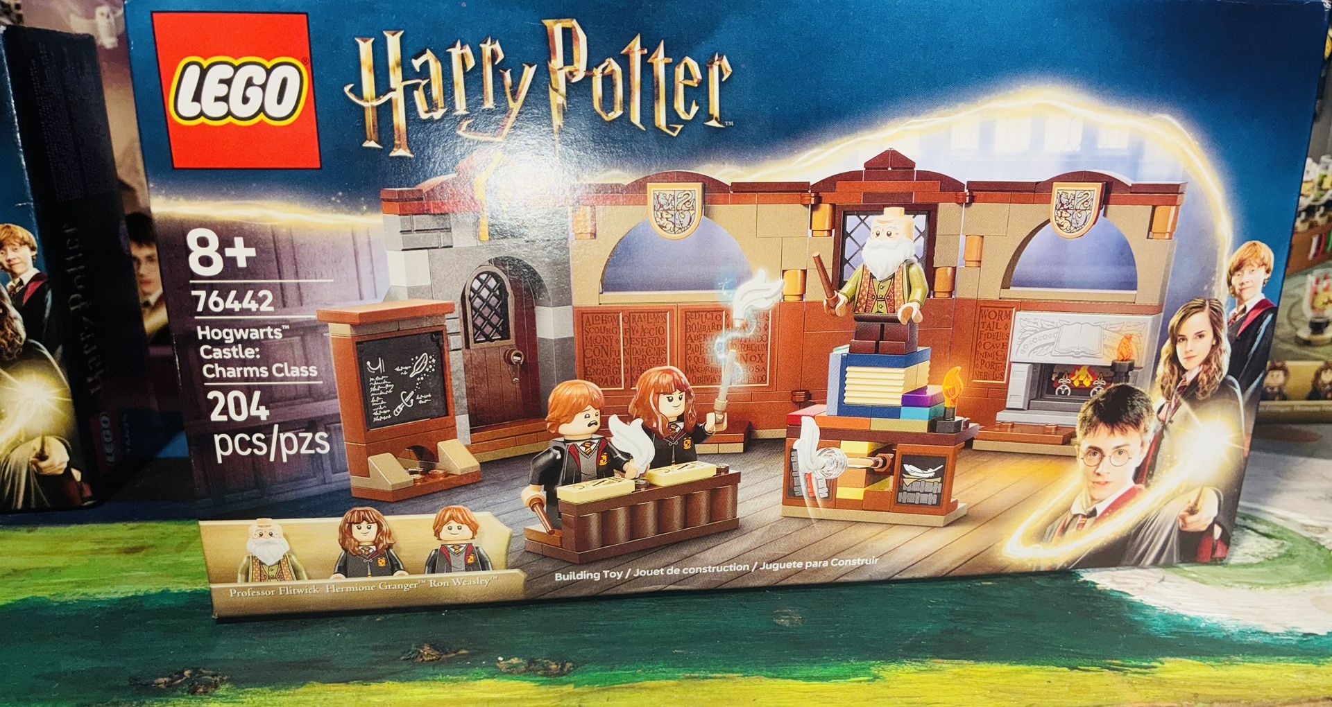 LEGO Harry Potter Hogwarts Castle Charms Class, Wizard