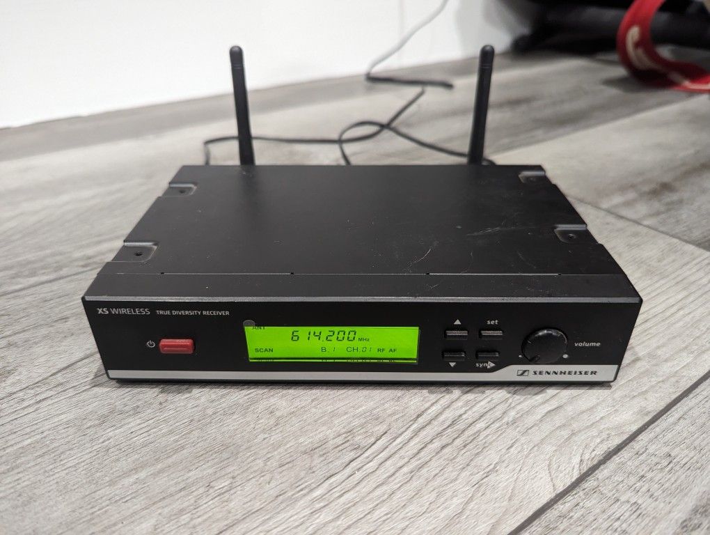 Sennheiser XS Wireless Receiver