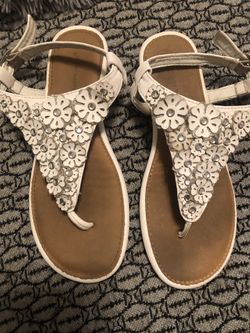 Girls sandals size 1