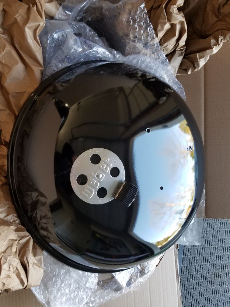NEW Weber 22.5" Grill Replacement Lid