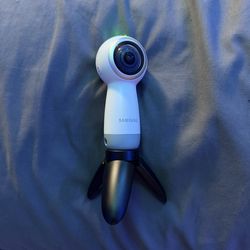 Samsung Gear (contact info removed) 4K VR Camera SM-R210 w Tripod Powers On