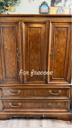 Free wardrobe