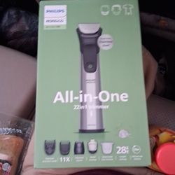 Phillips Norelco 22-in-1 Trimmer 