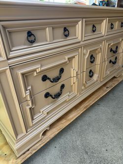 THOMASVILLE DRESSER