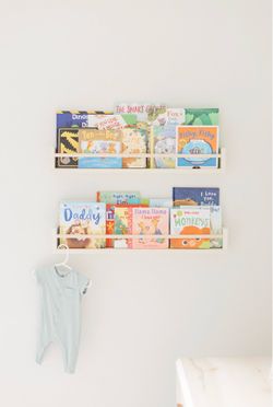 3 floating book shelves