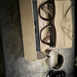 Meta Ray-Ban Display AI Smart Glasses (Sand) + Neural Band – Like New (Full Bundle) OBO