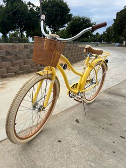 Huffy Nel Lusso Women’s Beach Cruiser Bicycle - Excellent Condition