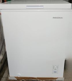 CHEST FREEZER