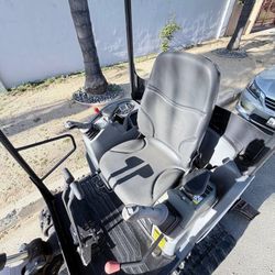 Bobcat E20 Mini Excavator – 2022