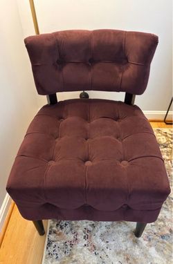 Tufted Velvet Accent Chair