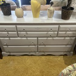 Beige Colored Dresser With Crystal Knobs