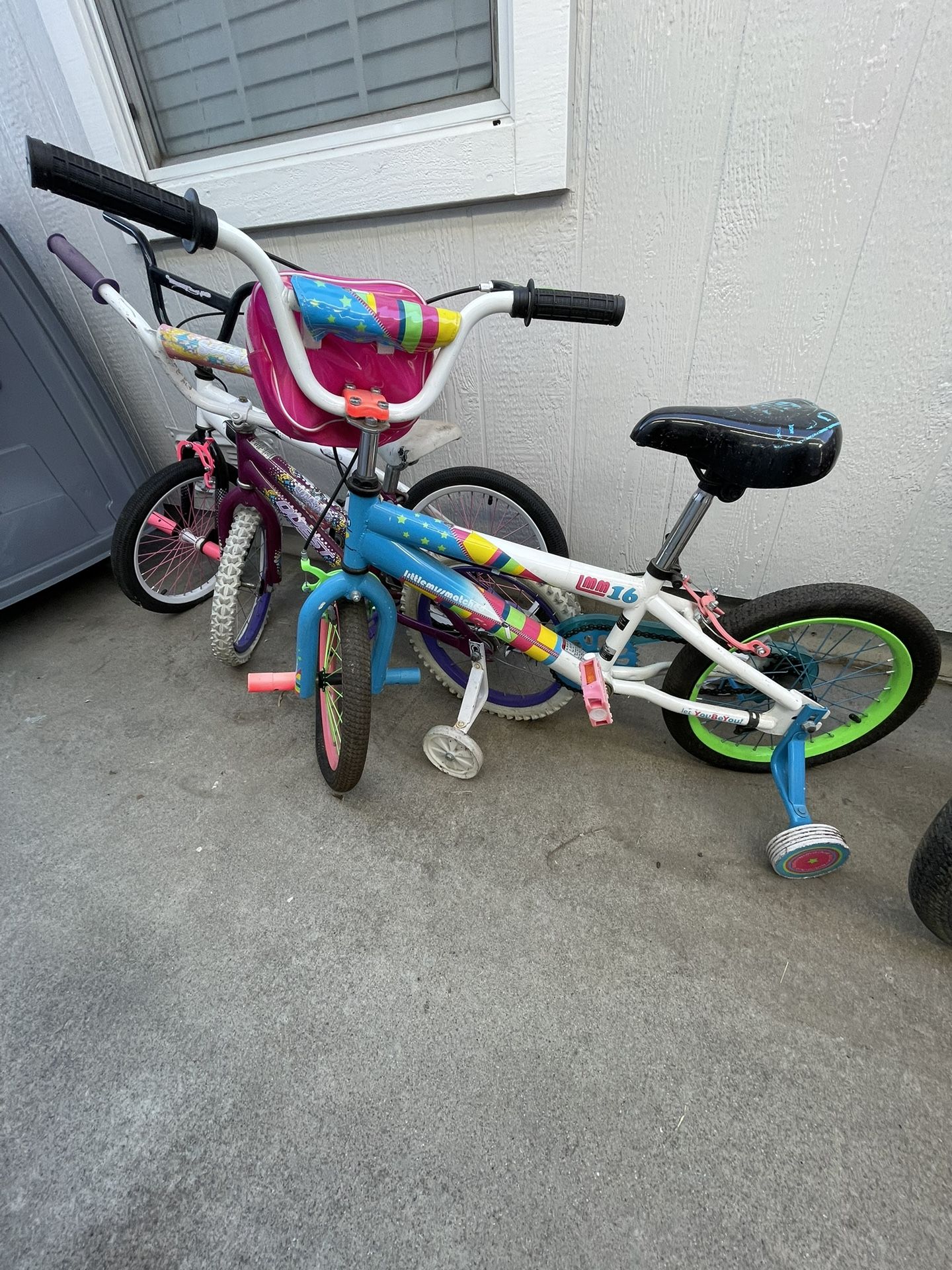 Girls Bike With Training Wheels