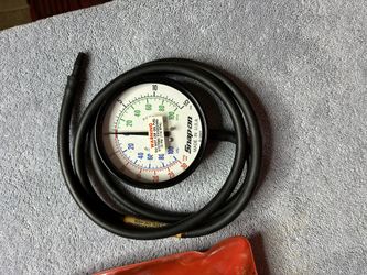 Snap On Vacuum/Fuel Pressure Gauge