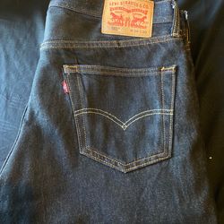 Levi 501’s charcoal