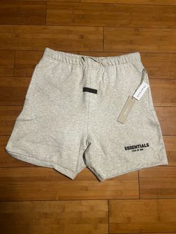 Light oat Essentials shorts