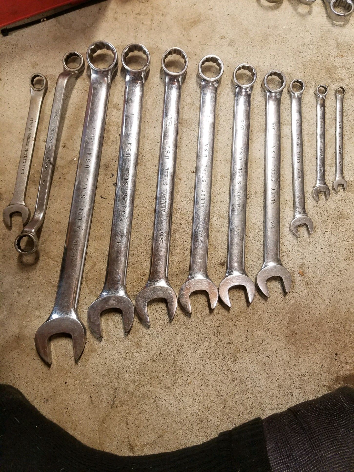 11 piece BLACKHAWK combination wrench set