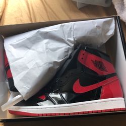 Air Jordan 1 patent Bred