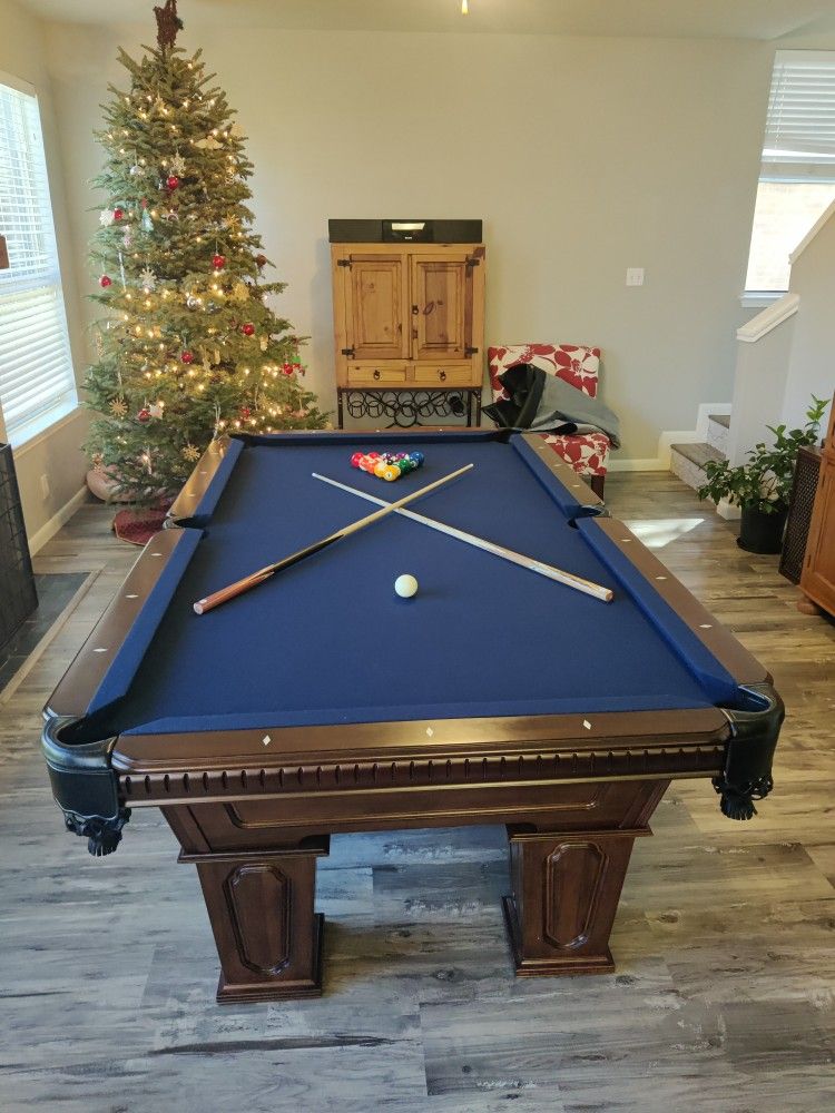 Pool Table And Accessories.  8' Bradford IV by Cannon Billiards 