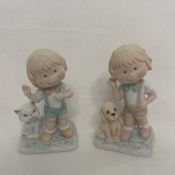 Two 1983 treasure Masters Figurines 