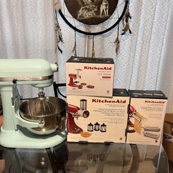 Kitchen Aide Mixer And Attachments
