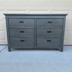 Dresser 6-Drawers 