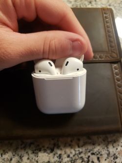 Airpods W Case
