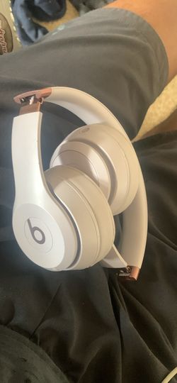 Beats solo 4