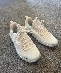 Women’s Nike metcon size 8