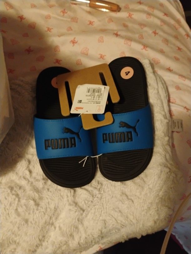 Puma Sandals Boys Size 4 New With Tags