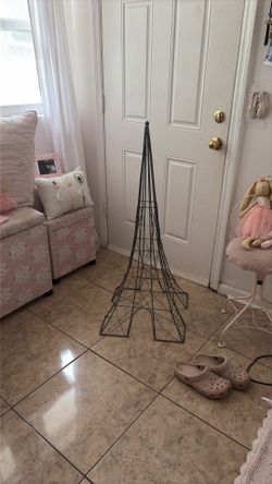 Eiffel Tower Home Paris office Eiffel Tower